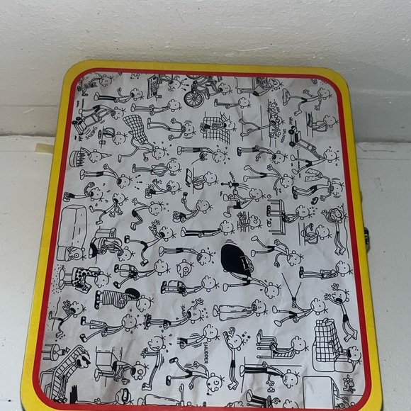 Diary of a Wimpy Kid Metal Lunchbox w/puzzle! - Picture 2 of 6